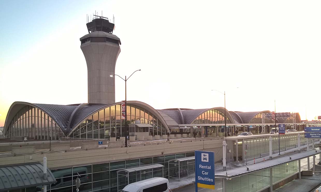 A Money-Saving Guide to Booking Flights to St. Louis: How to Fly Most Economically?